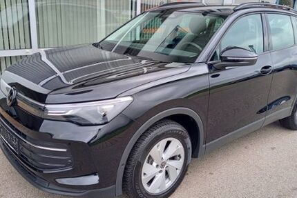 VW Tiguan 28.600 km 38.490 € Teisendorf 83317