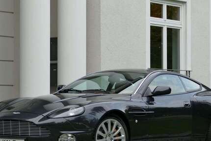 Aston Martin Vanquish 27.640 km 119.800 € Grünwald 82031