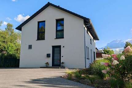 Haus Hamburg Wandsbek - 4 Zimmer, 114 m&sup2;, 2.526&euro; | Angebot:26872012