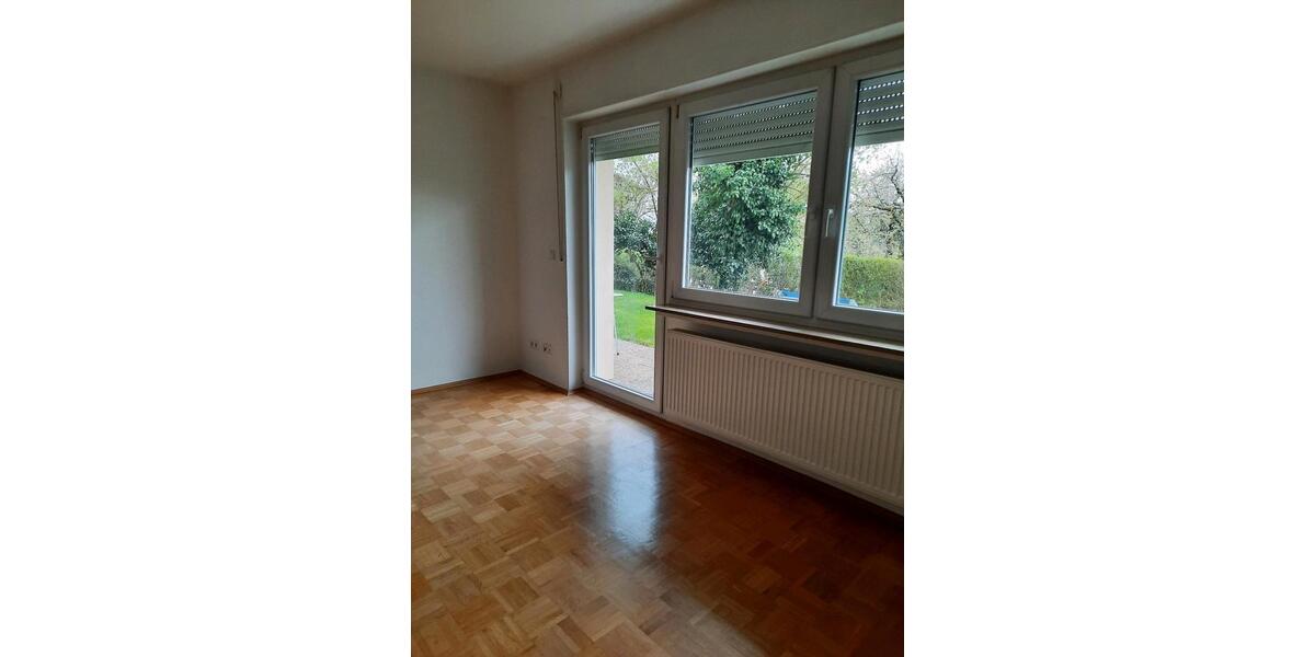 Erdgeschoßwohnung Ellwangen (Jagst) - 4 Zimmer, 96 m&sup2;, 1.000&euro; | Angebot:26700997