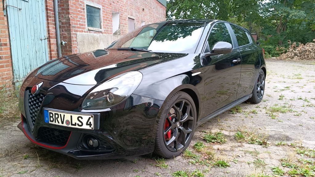 Alfa Romeo Giulietta 80.000 km 13.999 &euro; Sandbostel 27446