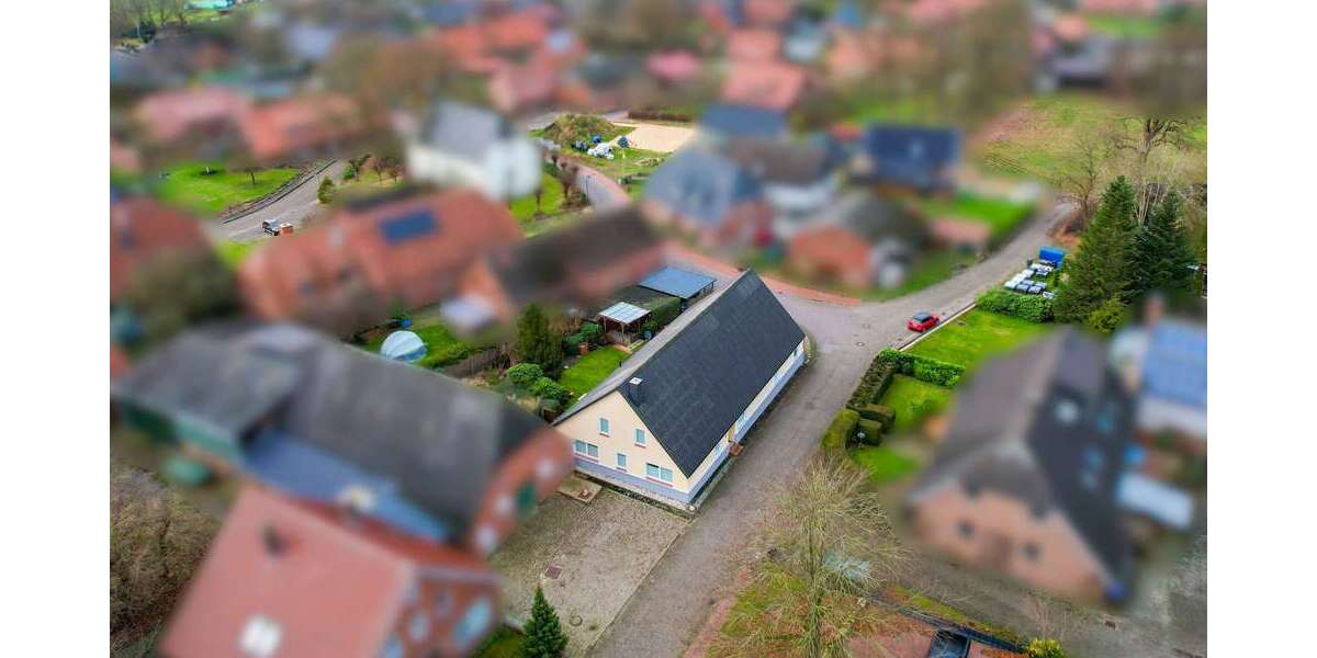 Haus zum Kaufen in Schiffdorf 139.000 € 210 m² 7 zimmer