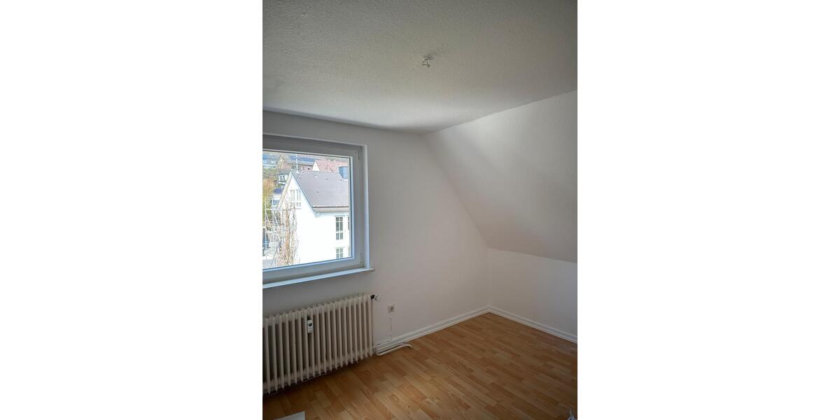 Dachgeschoßwohnung Siegen - 3 Zimmer, 61 m&sup2;, 550&euro; | Angebot:26248862