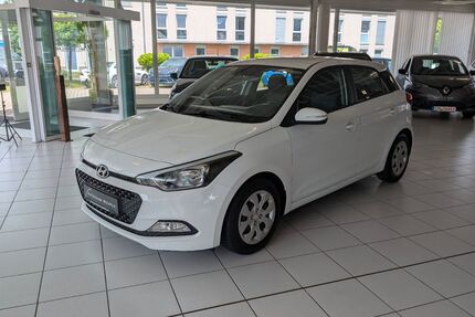 Hyundai i20 68.300 km 8.890 &euro; Gundelfingen bei Freiburg 79194