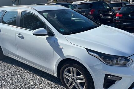 Kia ceed Sportswagon 87.629 km 16.490 &euro; Paderborn 33104