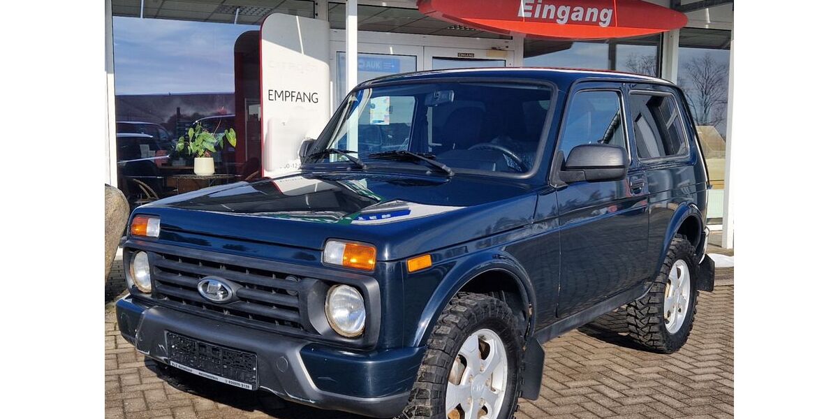Lada Urban 30.598 km 10.490 &euro; Helbedündorf 99713