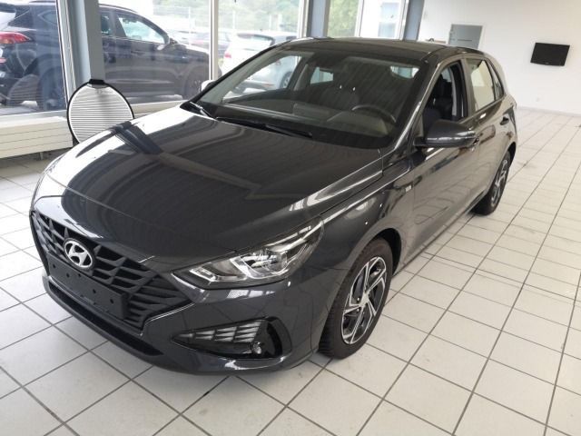i30