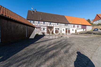 Haus Bad Arolsen / Schmillinghausen Schmillinghausen - 9 Zimmer, 220 m&sup2;, 159.000&euro; | Angebot:20402278