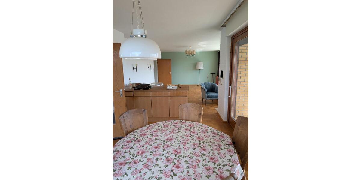 Bungalow Nördlingen - 5 Zimmer, 186 m&sup2;, 1.700&euro; | Angebot:25963068