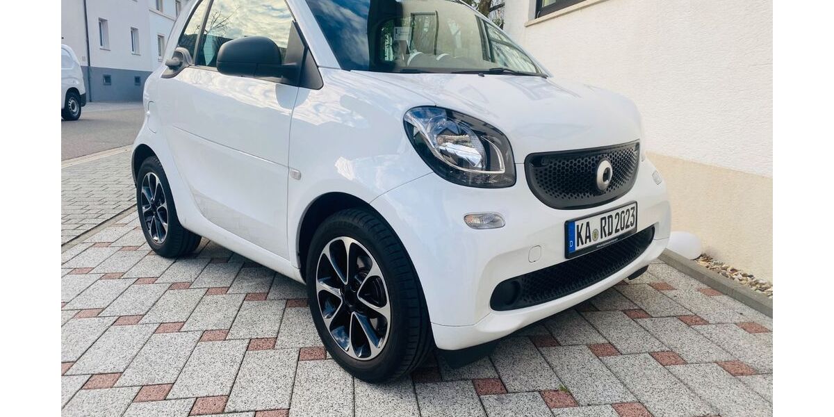 Smart ForTwo 105.000 km 8.500 &euro; Karlsruhe 76133