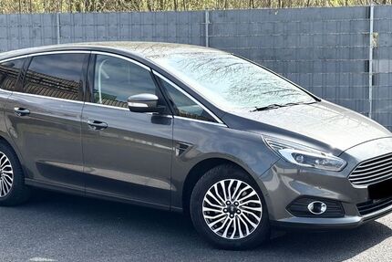 Ford S-Max 196.000 km 12.200 € Berlin 13469