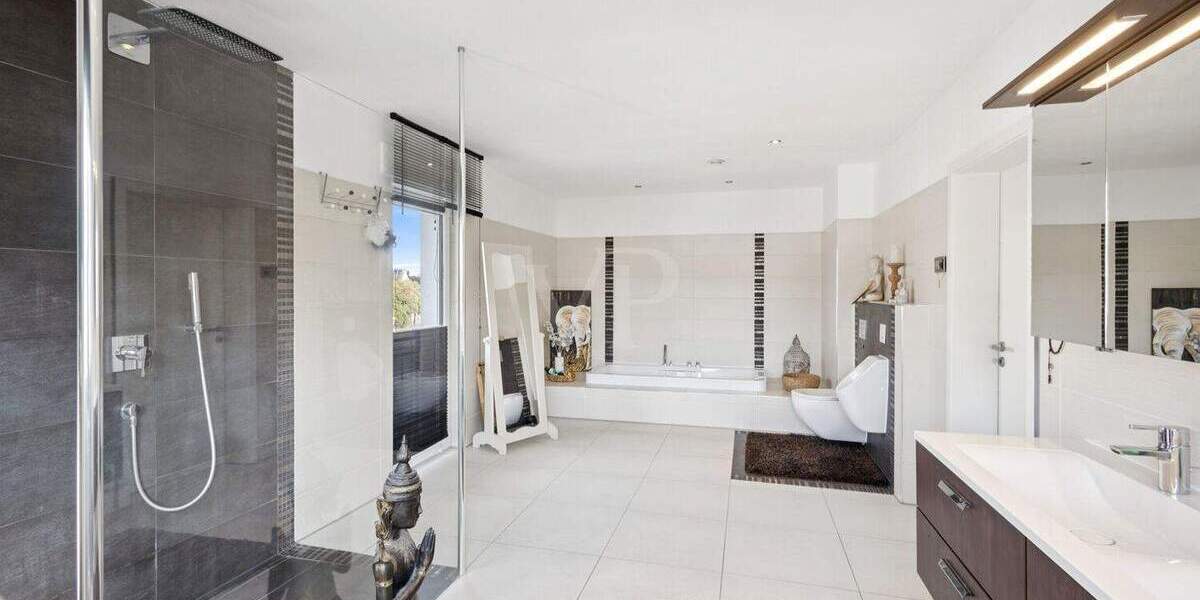 Repräsentatives, lichtverwöhntes Einfamilienhaus in Feldrandlage! 5 zimmer