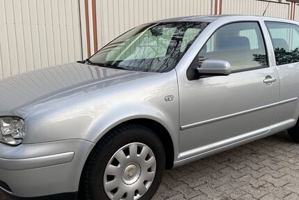 VW Golf 94.780 km 3.950 &euro; Lüneburg 21337