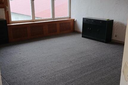 Helle Wohnung mit großem Balkon für die Familie und Freunde 4 zimmer