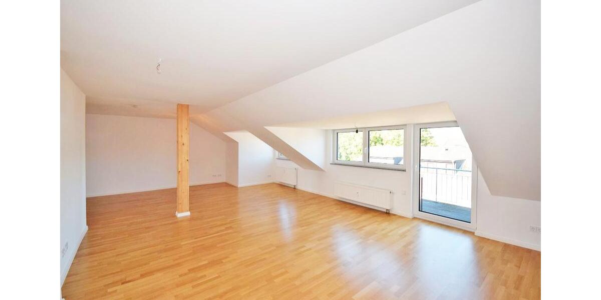 Dachgeschoßwohnung Bargteheide - 3 Zimmer, 95 m&sup2;, 1.330&euro; | Angebot:25992572