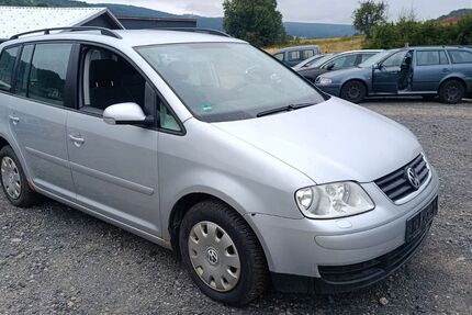 VW Touran 261.000 km 1.500 &euro; Kaltennordheim-Unterweid 36452