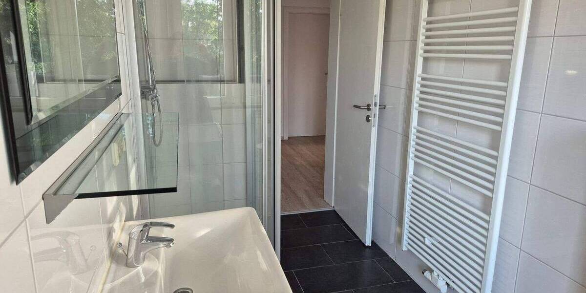 RESERVIERT! Gemütliche 4 Zimmer Wohnung mit großem Süd-Balkon in Innenstadtlage! 4 zimmer