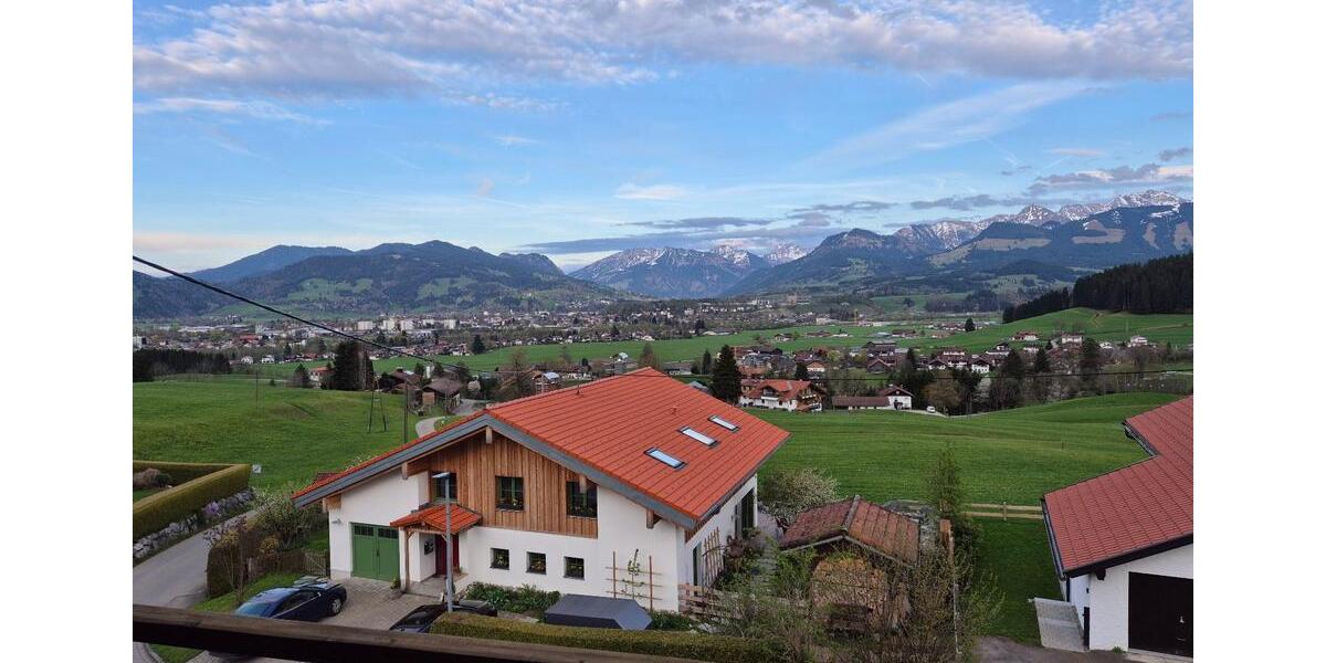 Dachgeschoßwohnung Sonthofen - 3 Zimmer, 85 m&sup2;, 975&euro; | Angebot:26261876