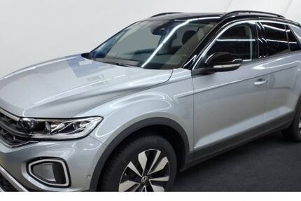 VW T-Roc 8.279 km 28.830 &euro; Leipzig 04178