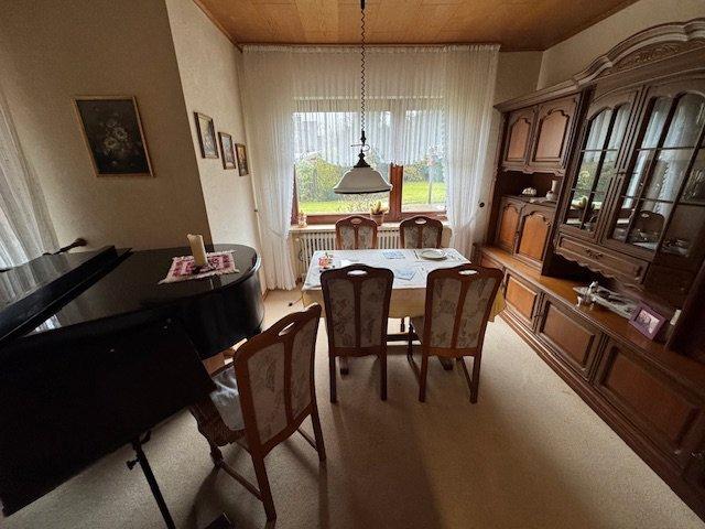 Einfamilienhaus Varel - 7 Zimmer, 140 m&sup2;, 280.000&euro; | Angebot:26234428