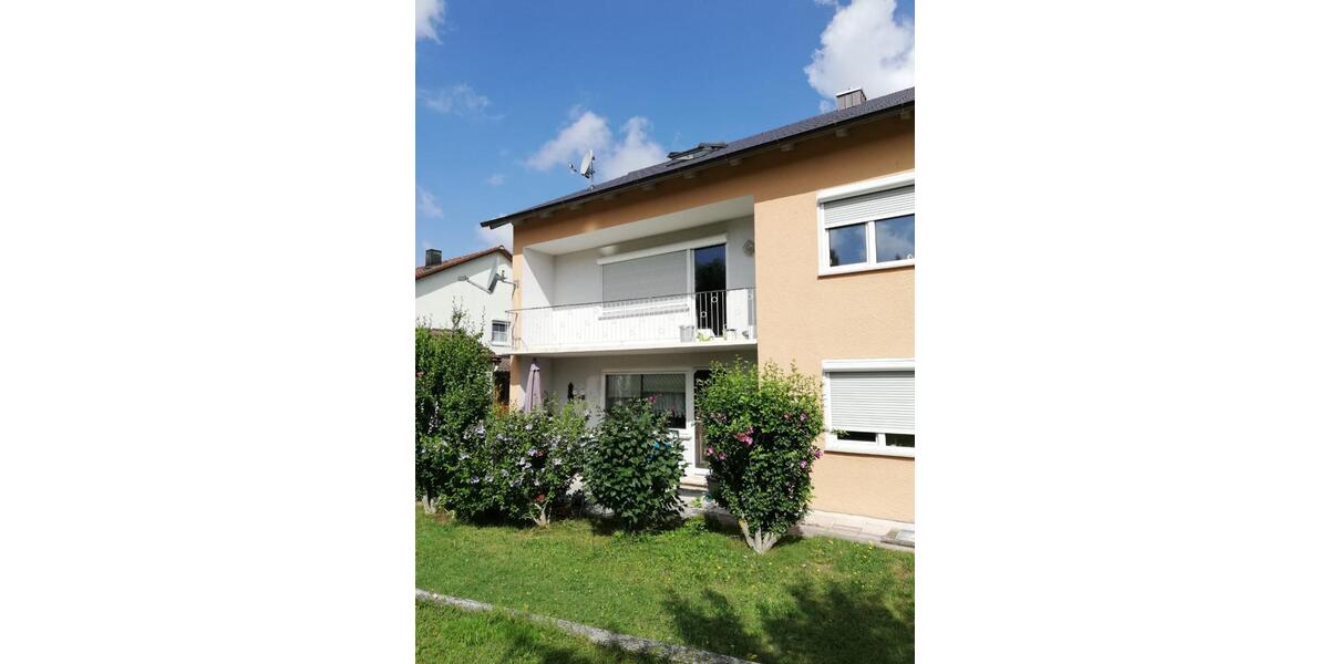 Etagenwohnung Arnstorf - 3 Zimmer, 90 m&sup2;, 650&euro; | Angebot:25327234