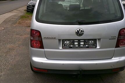 VW Touran 297.800 km 3.700 € Grevenbroich 41516