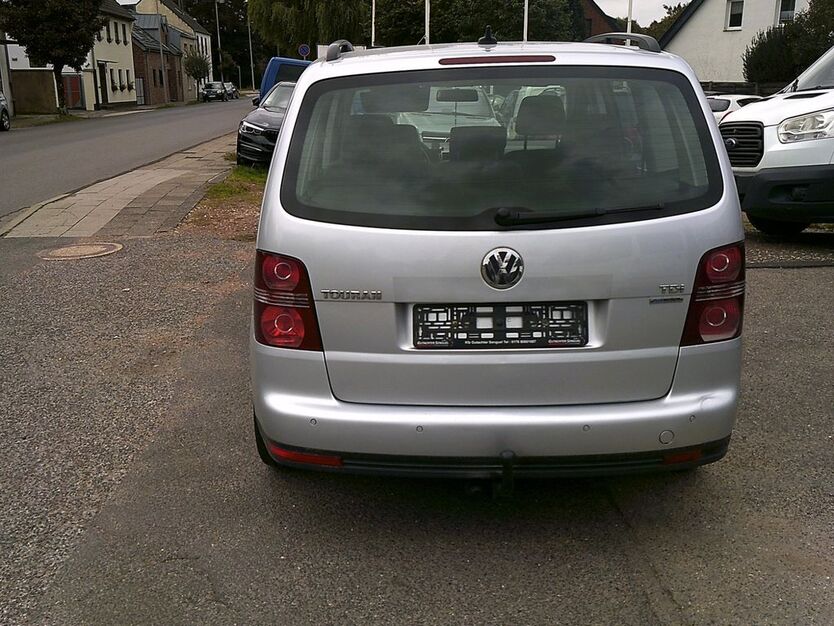 VW Touran 297.800 km 3.700 € Grevenbroich 41516