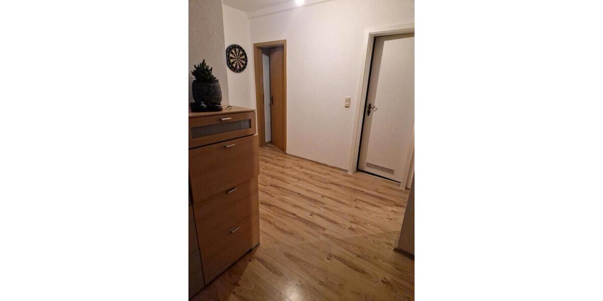 Dachgeschoßwohnung Bornheim - 1 Zimmer, 18 m&sup2;, 500&euro; | Angebot:25538413