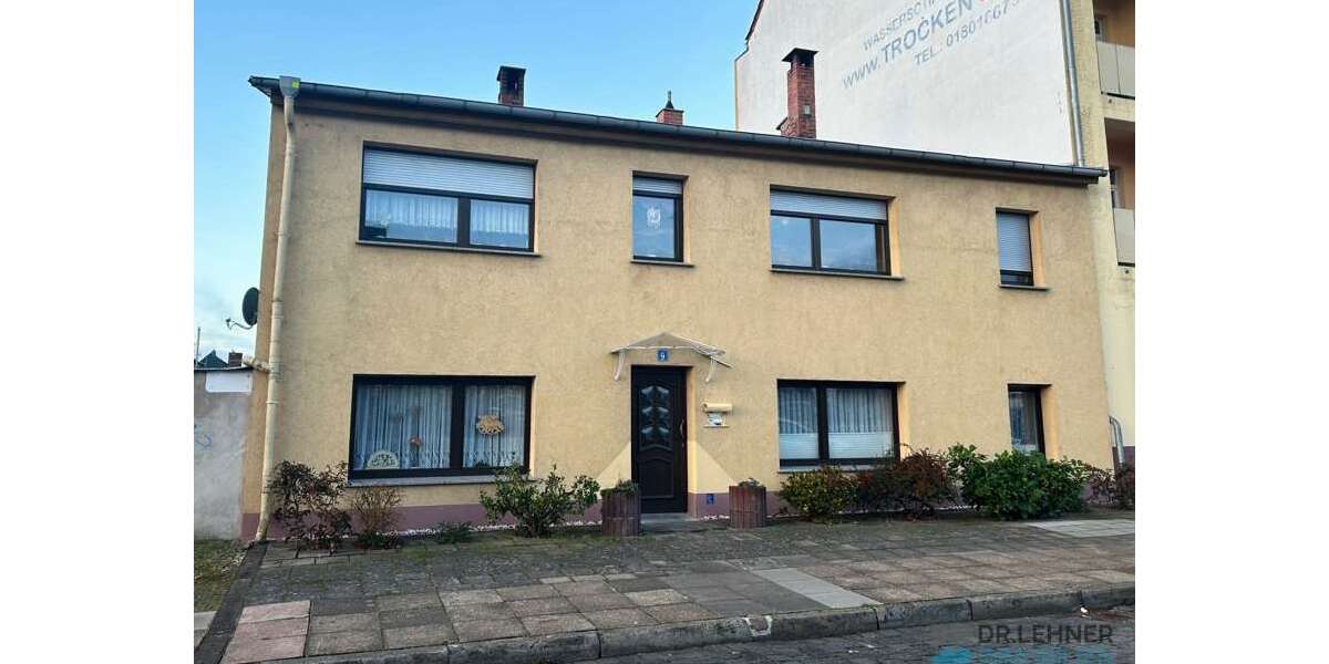 Haus zum Kaufen in Wittenberge 139.000 € 198 m² 9 zimmer