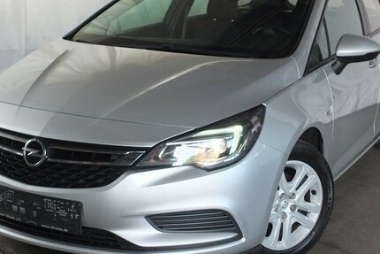 Opel Astra EDITION NAVI KLIMA TEMPOMAT BLUETOOTH 99.125 km 9.908 &euro; Köln 50858