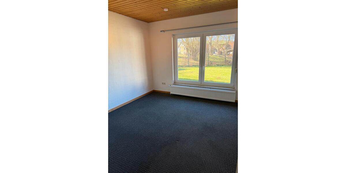 Einfamilienhaus Uslar - 10 Zimmer, 267 m&sup2;, 325.000&euro; | Angebot:26102450