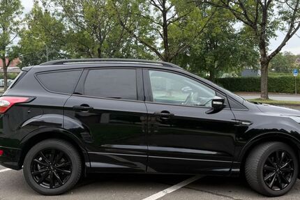 Ford Kuga 68.106 km 16.999 € Fernwald 35463