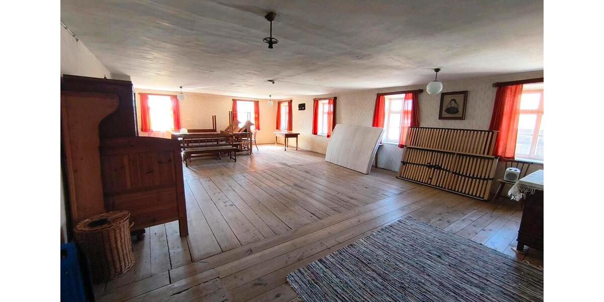 Bauernhaus, Landhaus Eggenfelden - 9 Zimmer, 400 m&sup2;, 1.500&euro; | Angebot:26134944