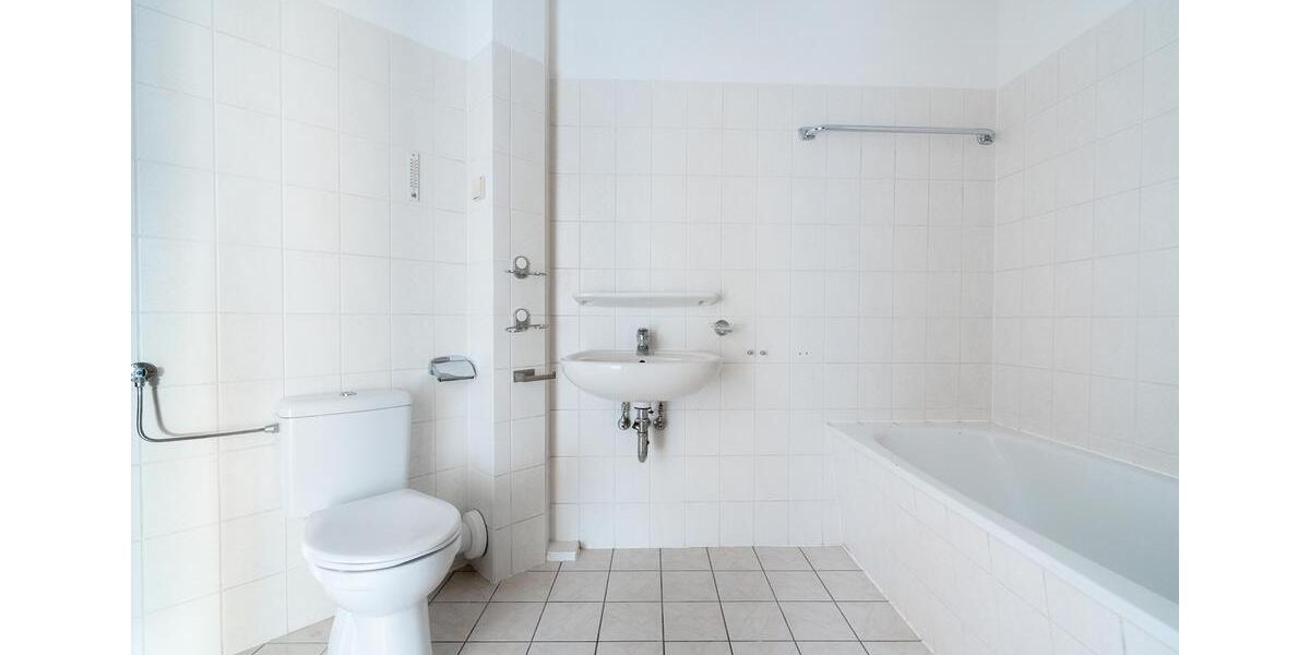 Moderne Dachgeschosswohnung mit sonnigem Westbalkon in zentraler Lage von Pulsnitz 4 zimmer