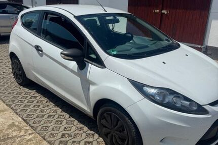 Ford Fiesta 148.348 km 2.400 € Berlin 13347