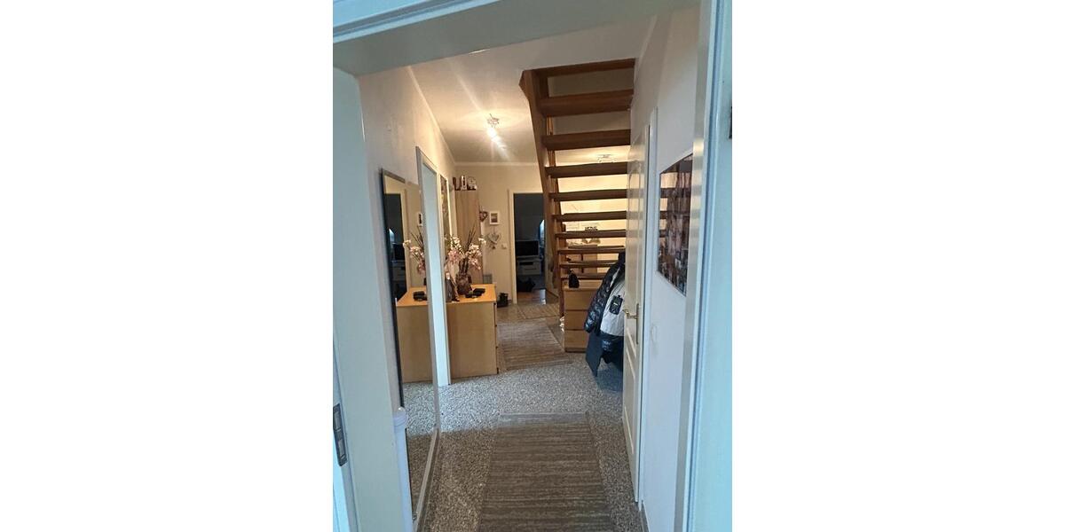 Maisonettenwohnung Tremsbüttel - 4 Zimmer, 139 m&sup2;, 1.500&euro; | Angebot:24963079
