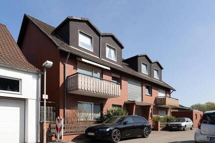 Mehrfamilienhaus mit 6 Wohneinheiten und 6 Garagen 1 zimmer