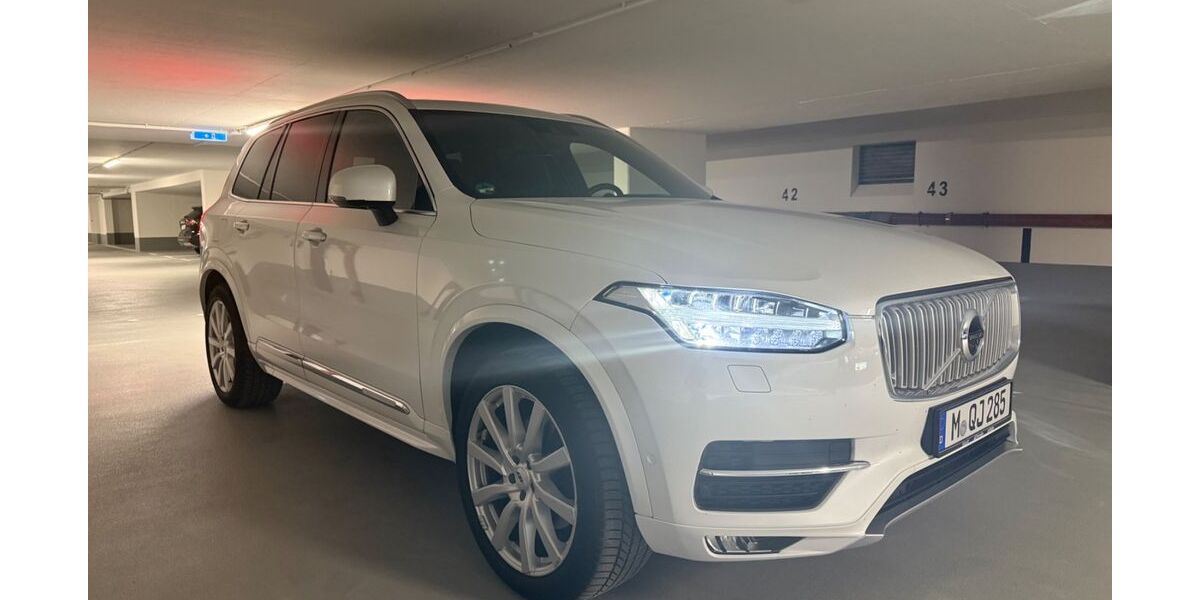 Volvo XC90 182.000 km 22.999 &euro; Taufkirchen 82024
