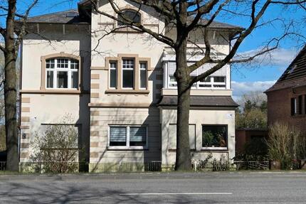 helle Altbauwohnung im DG mit 4 Zimmern in HH-Hausbruch 4 zimmer