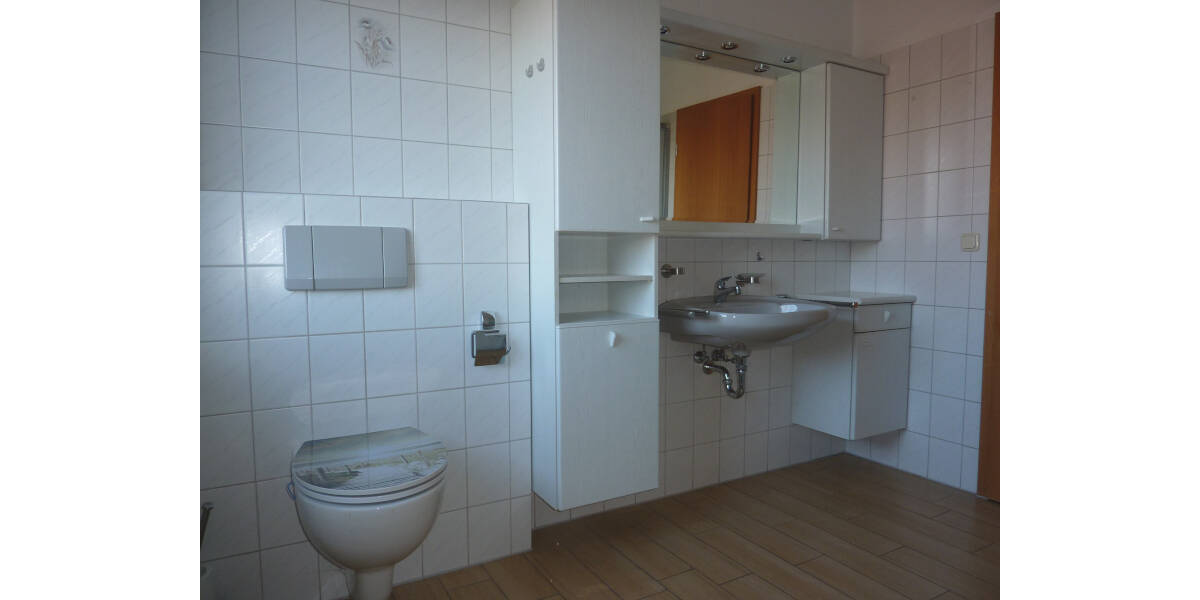Etagenwohnung Wiesmoor - 3 Zimmer, 92 m&sup2;, 740&euro; | Angebot:26257353