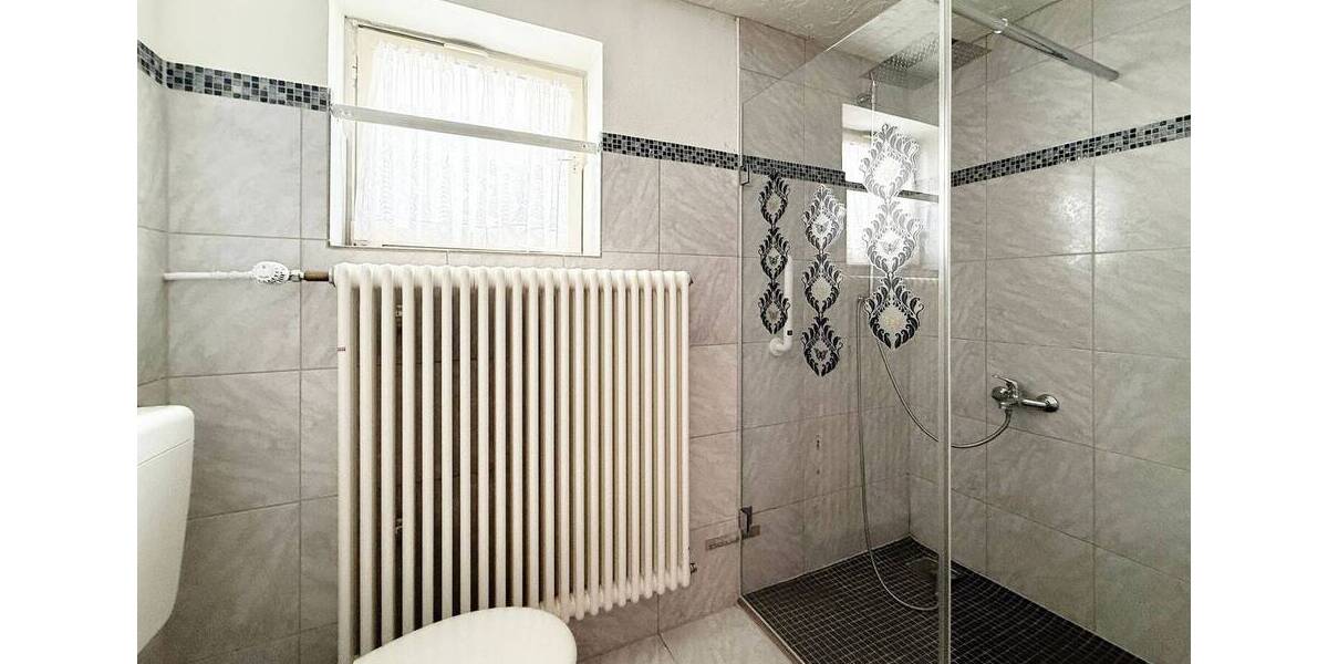 Einfamilienhaus Tuttlingen Nendingen - 6 Zimmer, 199 m&sup2;, 349.000&euro; | Angebot:26343237