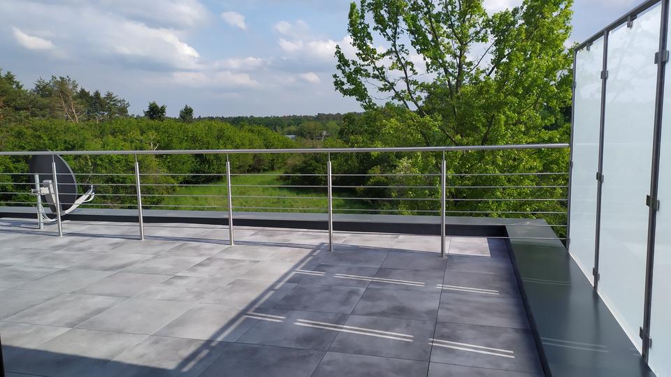 2-Zi. Penthouse Wohnung, Riesige Dachterrasse + Top Feldrandlage, inkl. EBK 2 zimmer