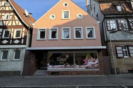 Haus Lauffen am Neckar - 4 Zimmer, 200 m&sup2;, 270.000&euro; | Angebot:24635756