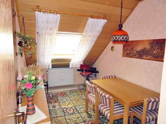 Etagenwohnung Sulzbach-Rosenberg Rosenberg - 4 Zimmer, 96 m&sup2;, 210.000&euro; | Angebot:25668851