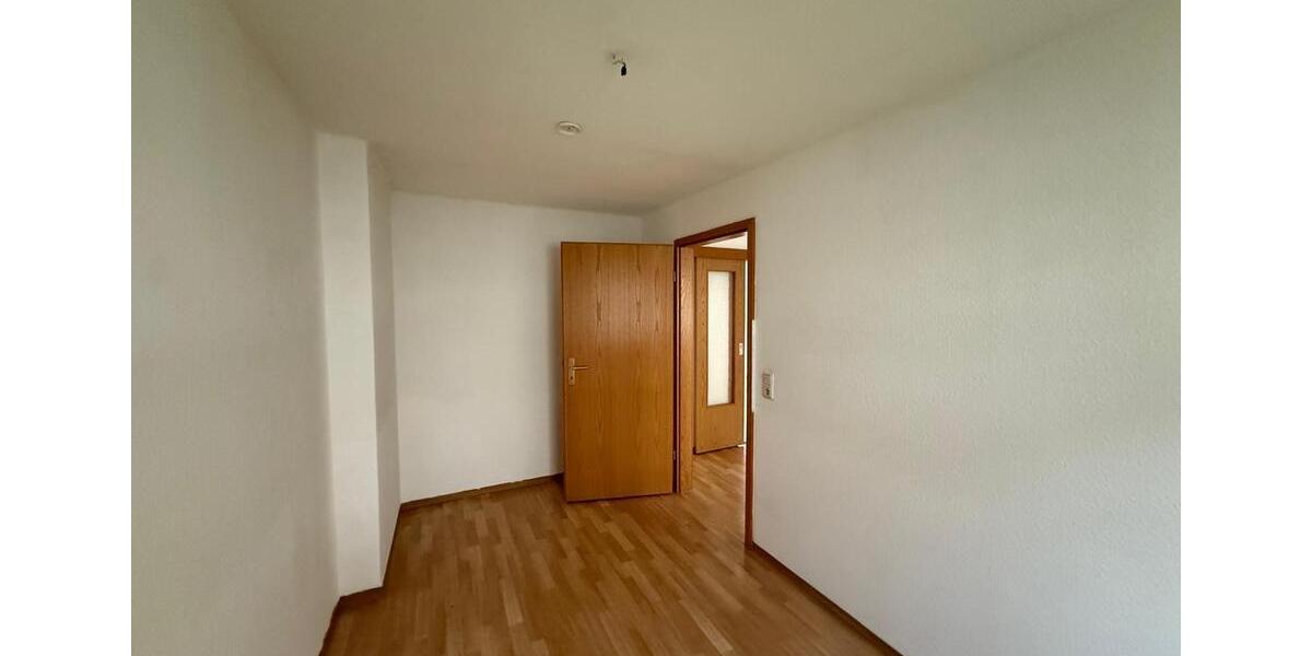 Hochparterre Aschersleben - 2 Zimmer, 35 m&sup2;, 30.000&euro; | Angebot:27007180