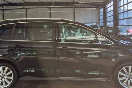 VW Touran 19.500 km 30.950 &euro; Geesthacht bei Hamburg 21502