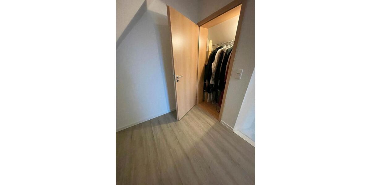 Etagenwohnung Bredstedt - 3 Zimmer, 77 m&sup2;, 180.000&euro; | Angebot:26833031