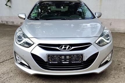 Hyundai i40 157.500 km 7.900 &euro; Berlin 10247