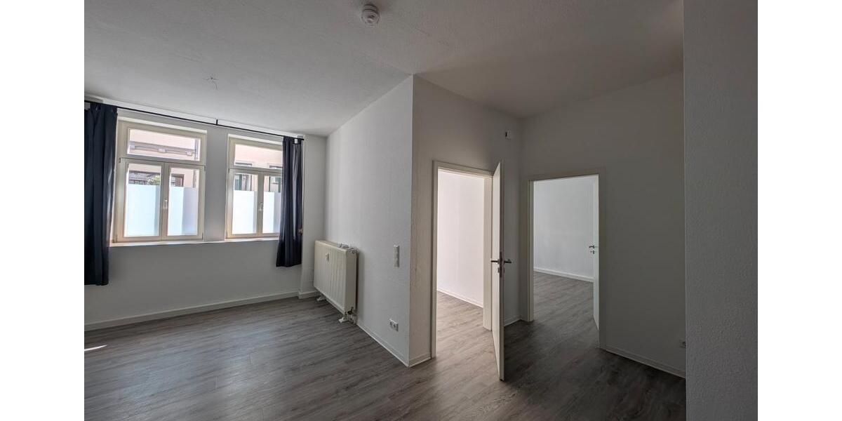 Erdgeschoßwohnung Sangerhausen - 2 Zimmer, 64 m&sup2;, 400&euro; | Angebot:26635235