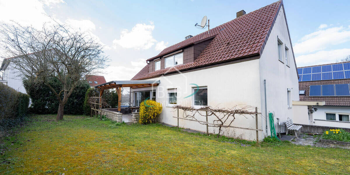 Mehrfamilienhaus, Wohnhaus Crailsheim Roßfeld - 8 Zimmer, 131 m&sup2;, 349.000&euro; | Angebot:26242334